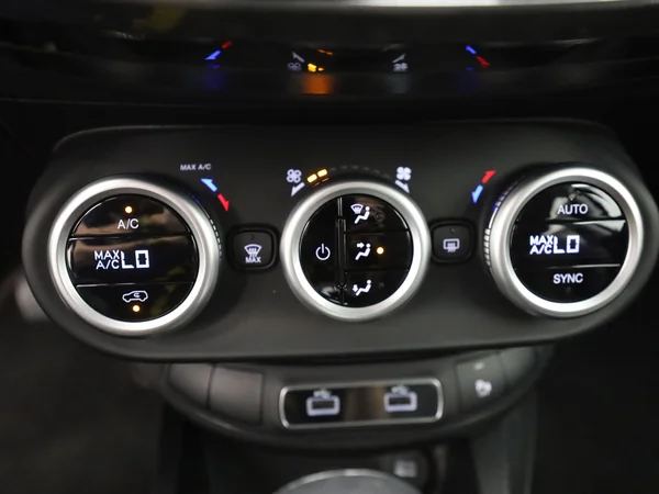 FIAT 500X Dolcevita (2024) — foto 10 van 18