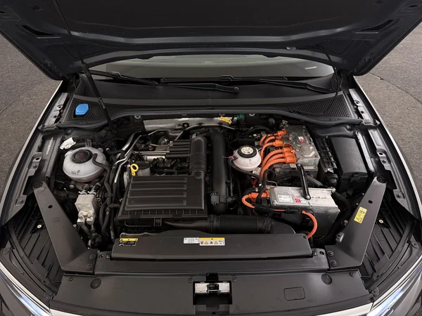 VOLKSWAGEN Passat Variant (2022) — foto 6 van 32