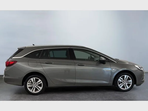 Opel Astra Sports Tourer (2019) — foto 19 van 25