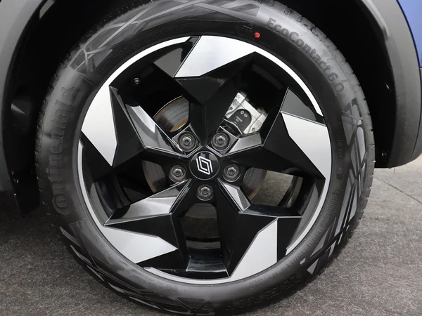 RENAULT Captur (2025) — foto 7 van 28