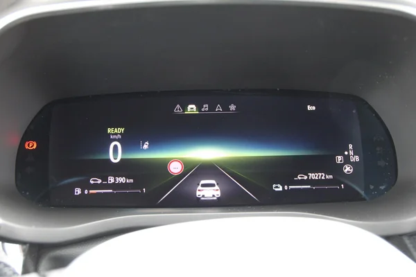Renault Arkana (2023) — foto 15 van 41