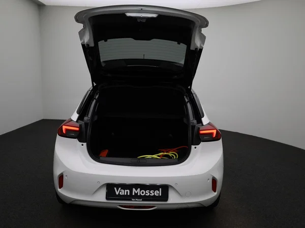 Opel Corsa-e (2023) — foto 3 van 40