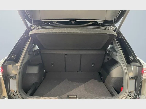VOLKSWAGEN Tiguan (2026) — foto 17 van 26