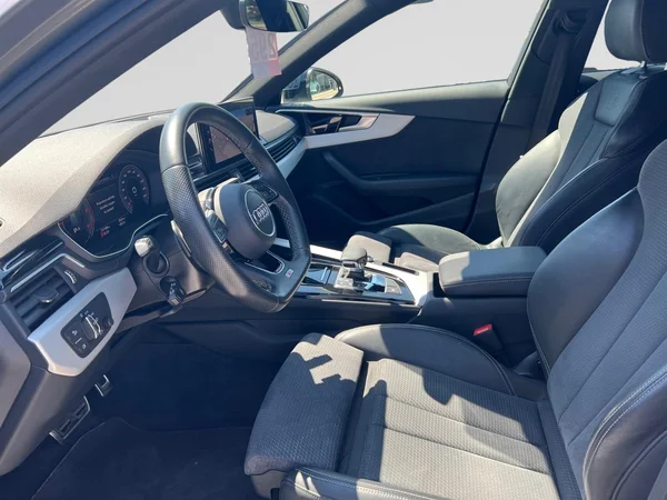 AUDI A4 Avant Dsl (2023) — foto 14 van 18