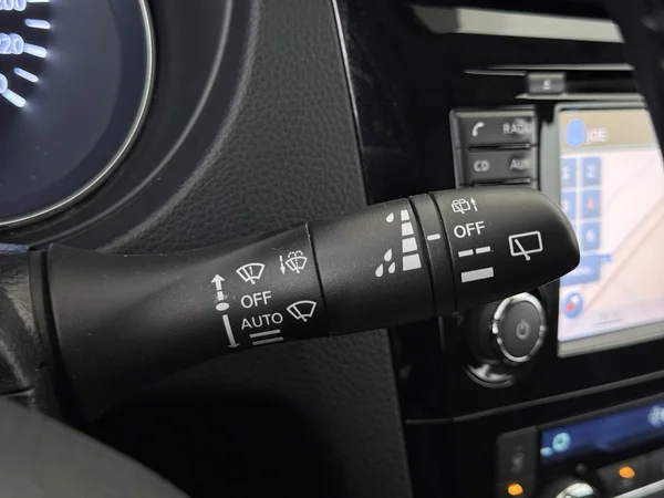NISSAN Qashqai (2015) — foto 16 van 23