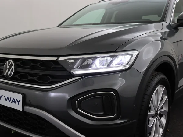 VOLKSWAGEN T-Roc (2025) — foto 8 van 18