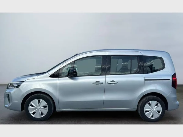 Nissan TOWNSTAR (2023) — foto 26 van 29