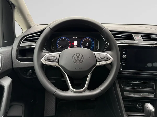 VOLKSWAGEN Touran (2026) — foto 4 van 24