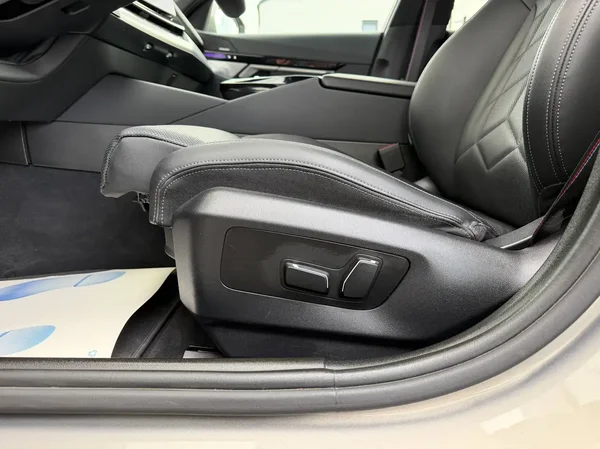 Bmw 520 (2024) — foto 17 van 31