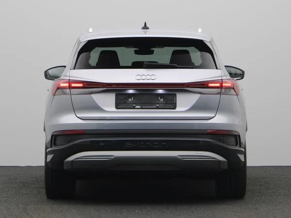 AUDI Q4 e-tron (2025) — foto 18 van 21