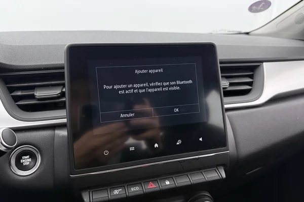 Renault Captur (2021) — foto 9 van 28