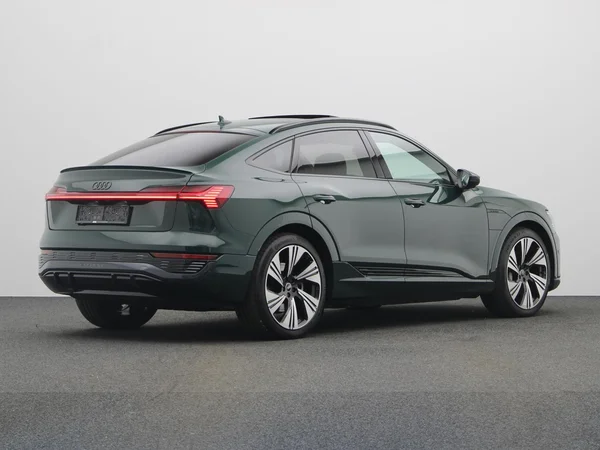 AUDI Q8 e-tron Sportback (2025) — foto 12 van 25