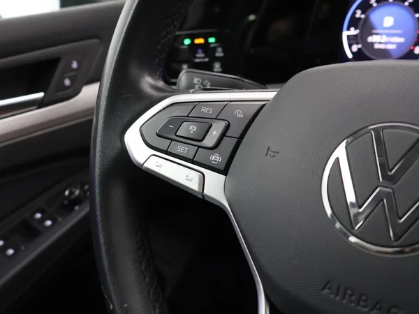 Volkswagen Golf (2024) — foto 7 van 22
