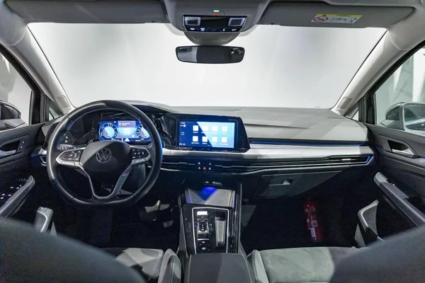 Volkswagen Golf (2024) — foto 32 van 32