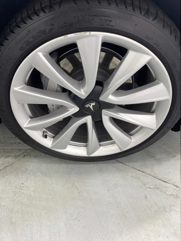 Tesla Model 3 (2020) — foto 25 van 45