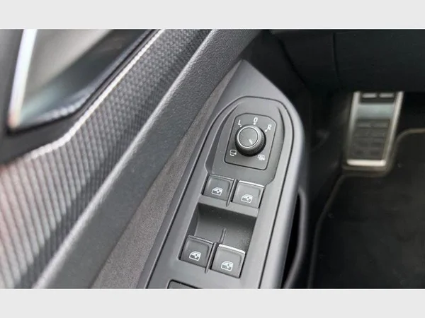 Volkswagen Golf VIII (2025) — foto 18 van 29
