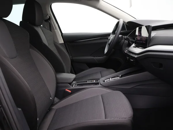 SKODA Octavia Combi (2025) — foto 3 van 28