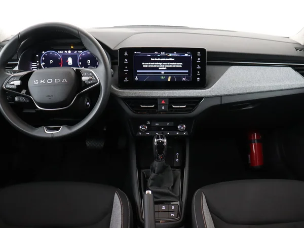 SKODA Kamiq (2025) — foto 8 van 18