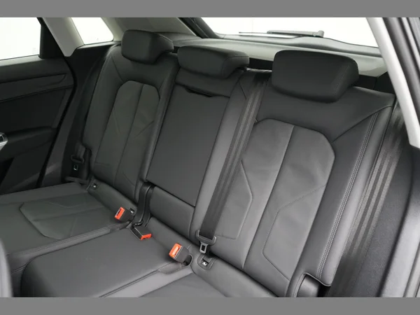AUDI Q3 PHEV (2022) — foto 20 van 34