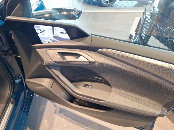 AUDI A6 Avant e-tron (2025) — foto 2 van 24