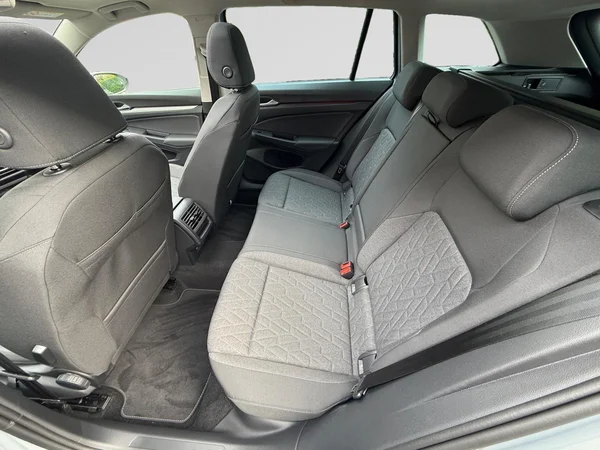 VOLKSWAGEN Golf VII SW (2025) — foto 6 van 17