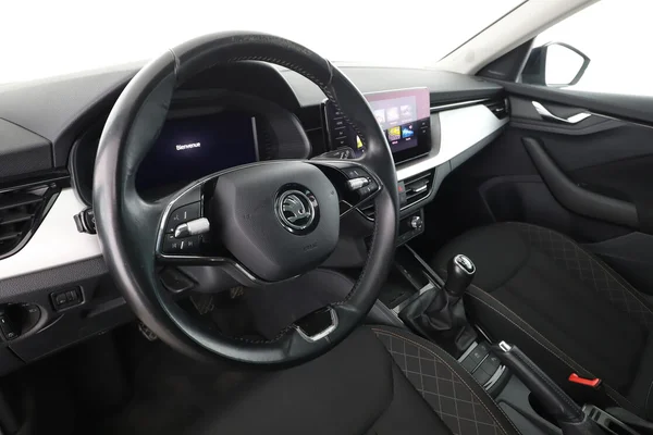 Skoda Kamiq (2022) — foto 2 van 16