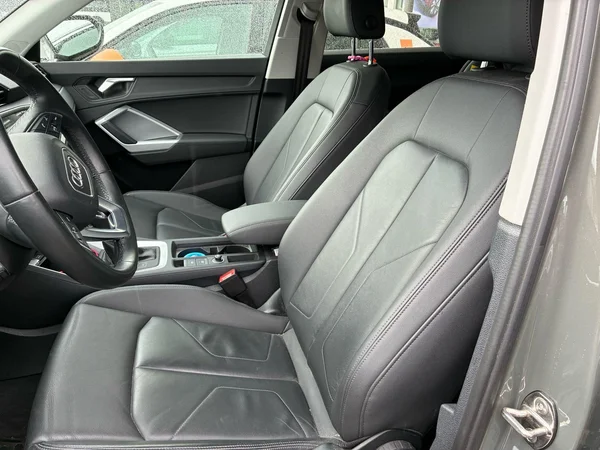 Audi Q3 (2021) — foto 6 van 10