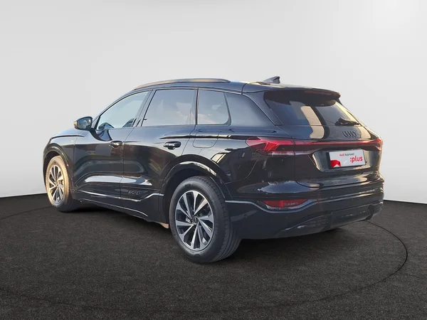 AUDI Q6 e-tron (2026) — foto 18 van 24
