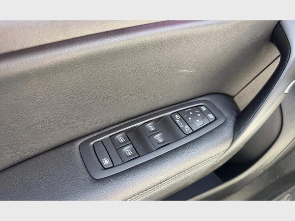 Renault Mégane Berline Phase II (2023) — foto 19 van 29