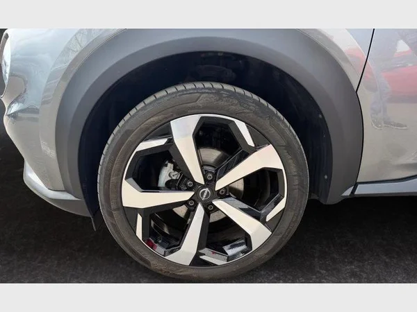 Nissan JUKE (2024) — foto 23 van 23