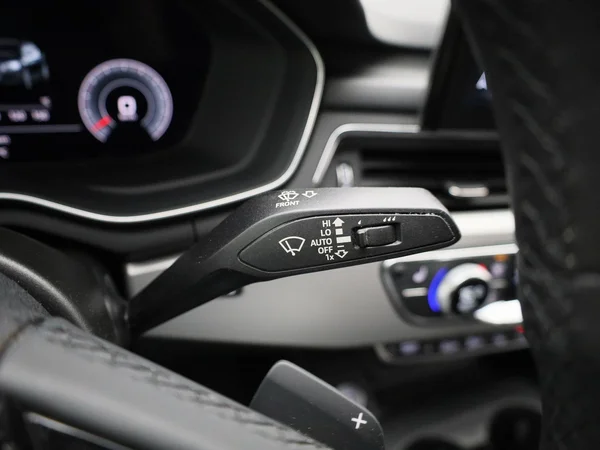 Audi A5 (2022) — foto 15 van 48