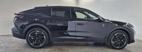 Peugeot 408 (2025) — foto 18 van 23