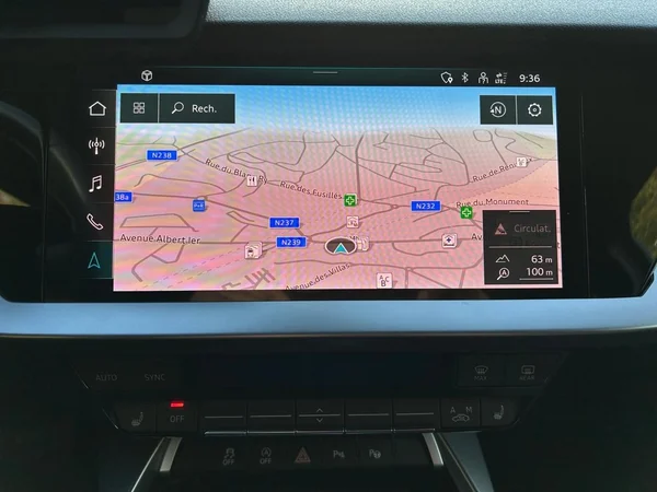 AUDI A3 Sportback (2023) — foto 9 van 25