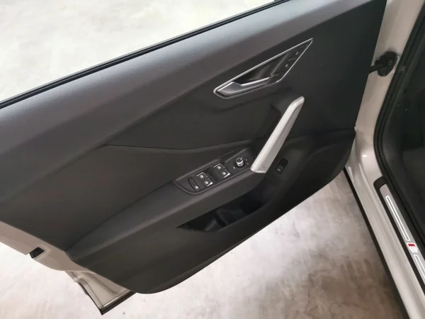 AUDI Q2 (2025) — foto 4 van 14