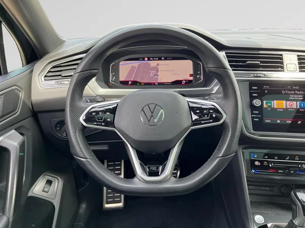 VOLKSWAGEN Tiguan Allspace (2022) — foto 2 van 19