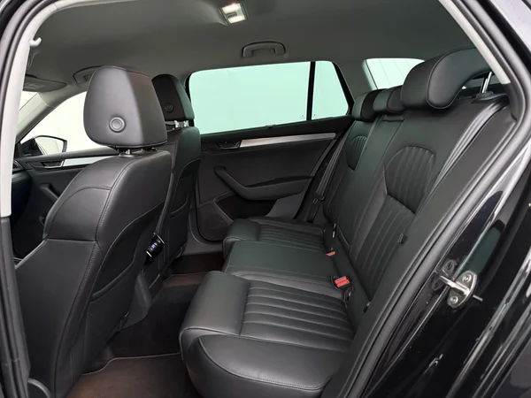 SKODA Superb (2019) — foto 5 van 28