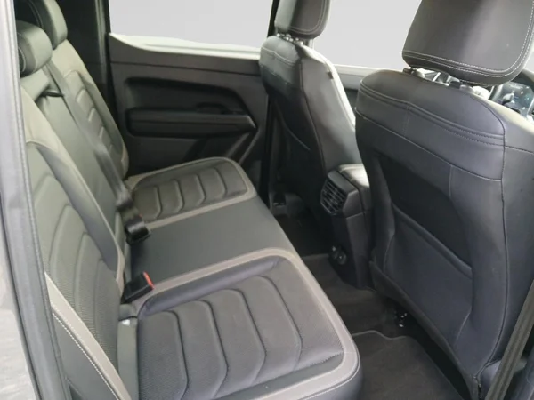 VOLKSWAGEN Amarok Double Cab Dsl (2023) — foto 6 van 18