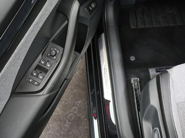 SKODA Octavia Combi (2025) — foto 14 van 25