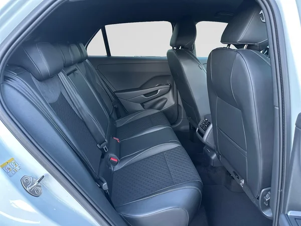 VOLKSWAGEN T-Roc (2025) — foto 6 van 16