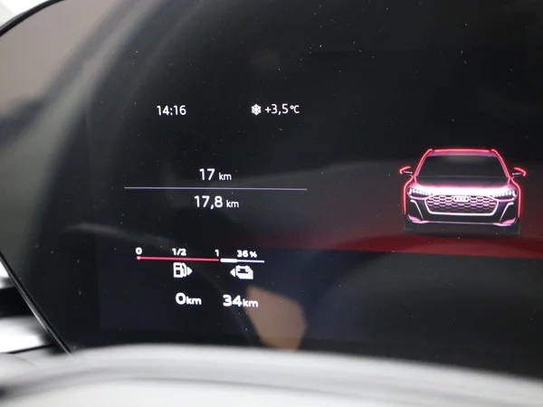 AUDI A5 Avant e-hybrid (PHEV) (2025) — foto 3 van 29