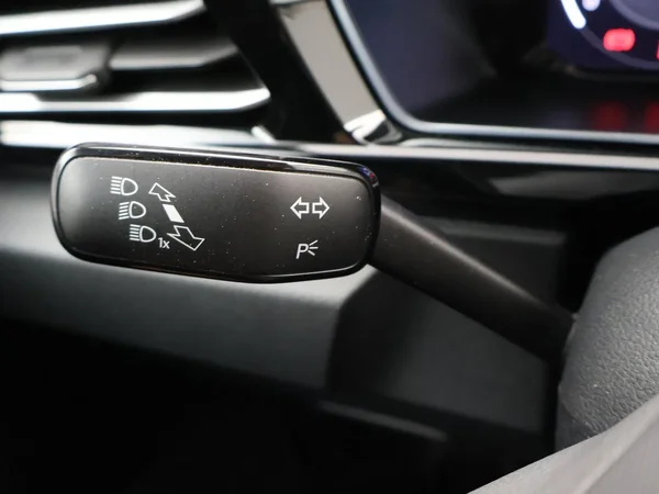 Volkswagen Caddy (2023) — foto 9 van 27