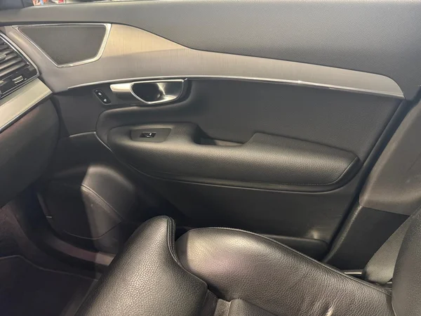 VOLVO XC90 PHEV (2021) — foto 9 van 24