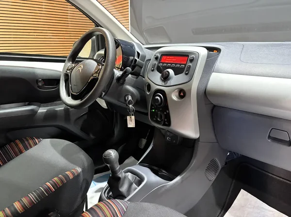 Citroen C1 (2015) — foto 4 van 19