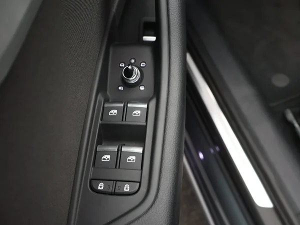 Audi A4 (2024) — foto 11 van 28