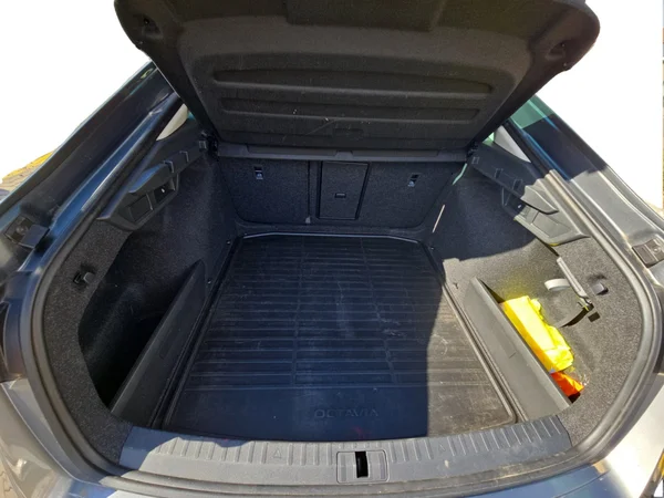 SKODA Octavia (2023) — foto 22 van 24