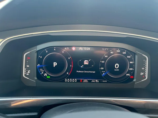 VOLKSWAGEN Tiguan Allspace (2025) — foto 6 van 24
