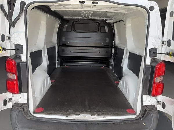 Citroën Jumpy (2020) — foto 14 van 16