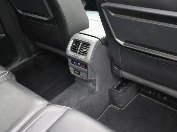 VOLKSWAGEN Tiguan Allspace (2020) — foto 11 van 30