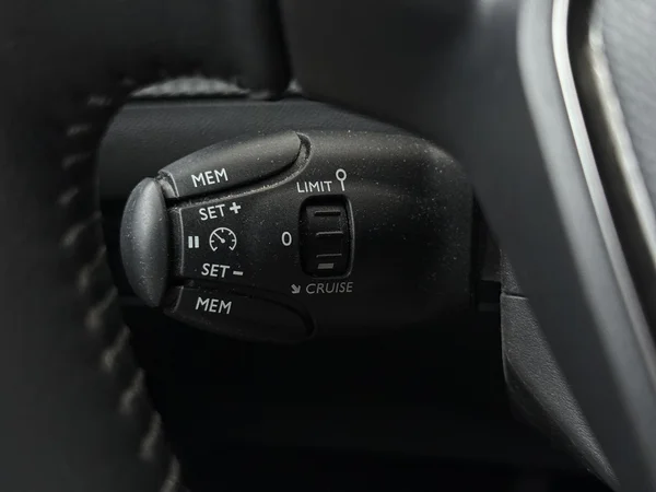 PEUGEOT 2008 (2022) — foto 9 van 27