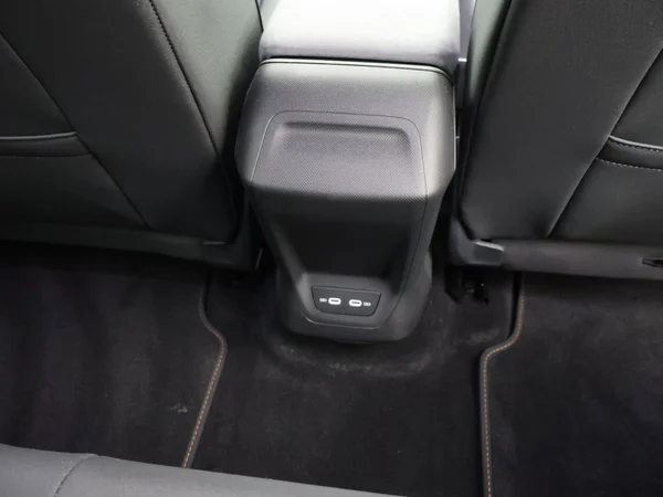 CUPRA Born (2025) — foto 6 van 25